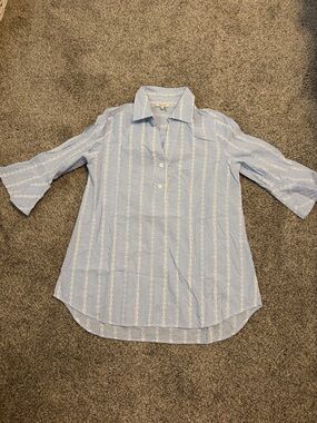 Tyler Boe Light  blue and white striped blouse (hi-lo) with eyelet details, Sm
